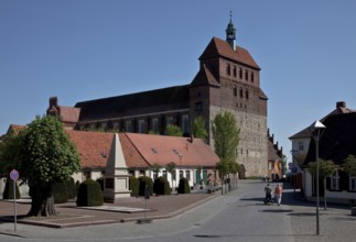 View from north-west, Soviet soldiers' graves on the left, St., Sankt, Saint