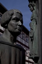 On the market square, 1989 by Klaus Messerschmidt Detail, quote from Stolberg carving on the right