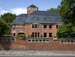 Gera Haus Schulenburg 69350 Built 1913-14 by Henry van de Velde View from south. Art Deco