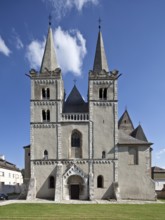 Spišská Kapitula (German Zipser Kapitel, Hungarian Szepeshely), St Martin's Cathedral, west façade,