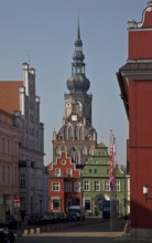 View from the market westwards to St. Nikolai Cathedral, with the town hall gable on the right, St