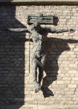 Christ by Bert Gerresheim on the east wall, St., Sankt, Saint