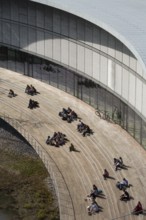 Ökonomicum, Oeconomicum, Institute of Economics, view from the roof of the library with students