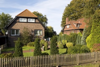 East side, built ca. 1933-1935, architect: Friedrich Kühnen, gabled crippled hipped roofs