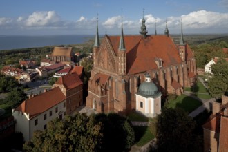 Seen from the south-west from the bell tower, on the left St. Nikolai town church, behind it