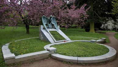 Gravesite for Princess Elisabeth, died 1903, sculptor Ludwig Habich