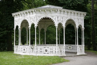 Cast iron pavilion, detail