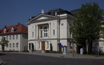 Portal façade slightly from the right 1826-27, by J.A.P. Bunge 1881-82, rebuilt by E. Tietz today's