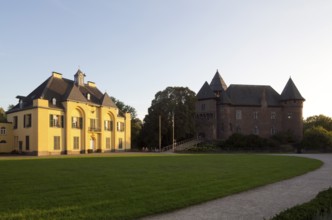 Krefeld, Linn Castle and hunting lodge