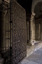 Cloister, west wing with Romanesque grille, St., Sankt, Saint