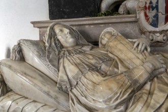 Elizabeth Coke died 1627 with infant baby daughter memorial monument by Nicholas Stone, Bramfield