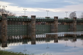 Pretzien Pretziener Wehr 58756 Sluice gate weir for flood protection along the Old Elbe near