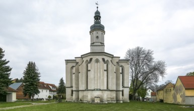 Schönwölkau east of Delitzsch 1911 castle and parish Gothic Baroque building 1676-88 after roof