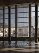 Frankr Nîmes Museum Carré d'Art 59945 completed in 1993 by Norman Foster View from the vestibule to