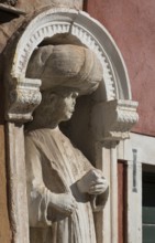 Italy Venice Fondamenta dei Mori -100 Sculpture 13th century of an oriental spice merchant to the