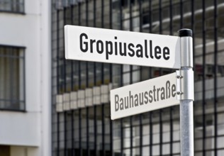 Dessau Bauhaus street sign 6175 in front of the building