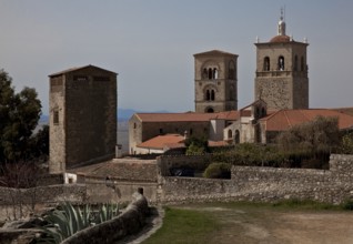 View from the castle towards secular and sacred buildings in the centre Tower of Santa María la