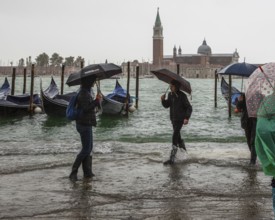 Italy Venice San Giorgio Maggiore -68 seen from the Molo at the Doge's Palace at high tide