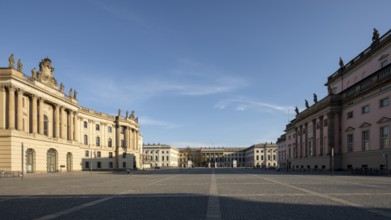 Berlin, Unter den Linden, Bebelplatz with old library (left), Humboldt University and Staatsoper