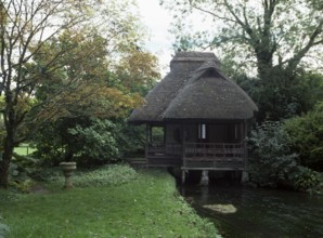 Heale Garden, Japanese teahouse