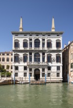 Venice, palaces on the Grand Canal, Palazzo Papadopoli (also Palazzo Coccina Tiepolo Papadopoli) .