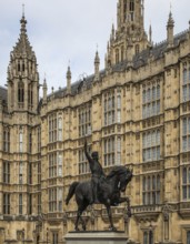 GB London 5625 Houses of Parliament west façade detail built 1840-70 by Charles Barry and Augustus