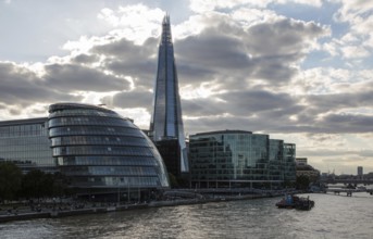 London, view over the Thames, skyscraper THE SHARD 2009-2012 by Renzo Piano, on the left circular