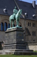 Goslar Platz in front of the Kaiserhaus 74971 Equestrian statue of Kaiser Wilhelm I by Walter