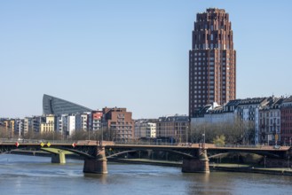 Frankfurt am Main, Main Plaza Hotel, built in 2001 by Hans Kollhoff, view over the River Main