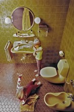 Vintage photo 1973, bathroom, Luigi Collani Collection with children, Germany, Europe