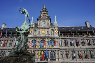 Brabo Fountain in front of City Hall, Antwerp, Flanders, Belgium, Brabo Fountain, Europe