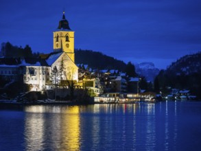 Winter mood, blue hour, St. Wolfgang am Wolfgangsee, Salzkammergut, Land Salzburg, Austria, Europe