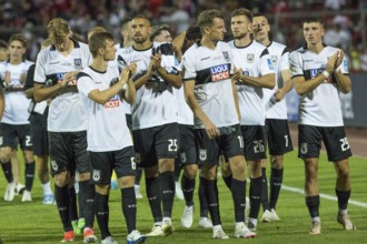 The players of SSV Ulm after the defeat against FC Bayern Munich
