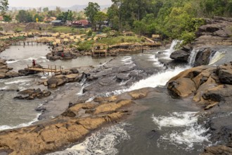 Tad Hang waterfall in the village of Tad Lo or Ban Saenvang, Bolaven Plateau, Laos, Asia