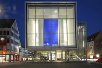 Kunsthalle Weishaupt, Ulm's New Centre at Hans-und-Sophie-Scholl-Platz, Ulm, Baden-Württemberg,