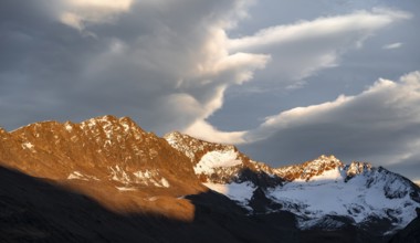 Evening mood, mountains in Ötztal, Tyrol, Austria, Europe