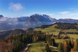 View from the Moosegg high plateau to the Hoher Göll, Golling, Osterhorn group, Salzburg province,