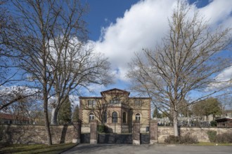 Cemetery house at the entrance to the Israeli cemetery, inaugurated in 1882, Werner-von Siemens Str