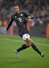Leroy Sané FC Bayern München FCB (01) on the ball, Champions League, Allianz Arena, Munich, Bayern,