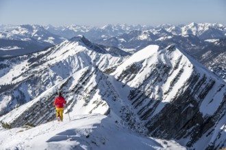 Ski tourers at the summit, mountains in winter, Sonntagshorn, Chiemgau Alps, Bavaria, Germany,