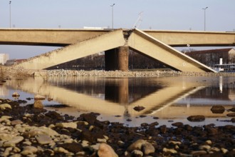 Partially collapsed Carola Bridge Dresden on 7 March 2025, Dresden, Saxony, Germany, Europe