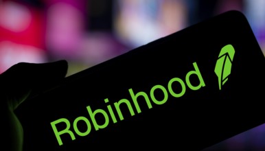 Dhaka, Bangladesh- 09 Nov 2024: Robinhood logo is displayed on smartphone