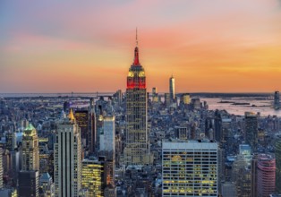 New York. Manhattan. Elevated view at sunset