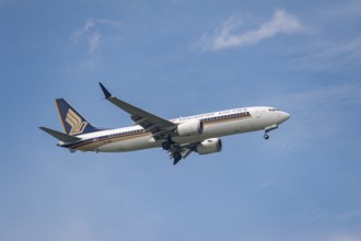 15.07.2023, Singapore, Republic of Singapore, Asia, A Singapore Airlines (SIA) Boeing 737 MAX 8