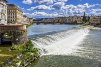 Pescaia di Santa Rosa weir, Florence, Tuscany, Italy, Europe