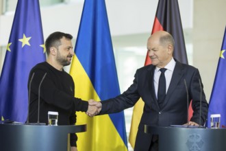 Volodymyr Zelensky (President of Ukraine) and Olaf Scholz (Chancellor of the Federal Republic of