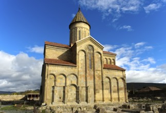 Three-aisled cross-domed church of Samtavisi, south façade with blind arches, Samtavisi, Inner