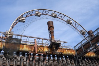 Coke ovens and sun wheel, Zollverein coking plant, UNESCO World Heritage Site, Essen, Ruhr area,