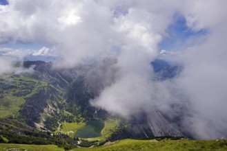 Lower Gaisalpsee, behind it Gaisalphorn, 1953m, and Rubihorn, 1957m, Allgäu Alps, Allgäu, Bavaria,