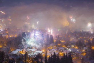 New Year's Eve fireworks, Oberstdorf, Allgäu Alps, Allgäu, Bavaria, Germany, Europe